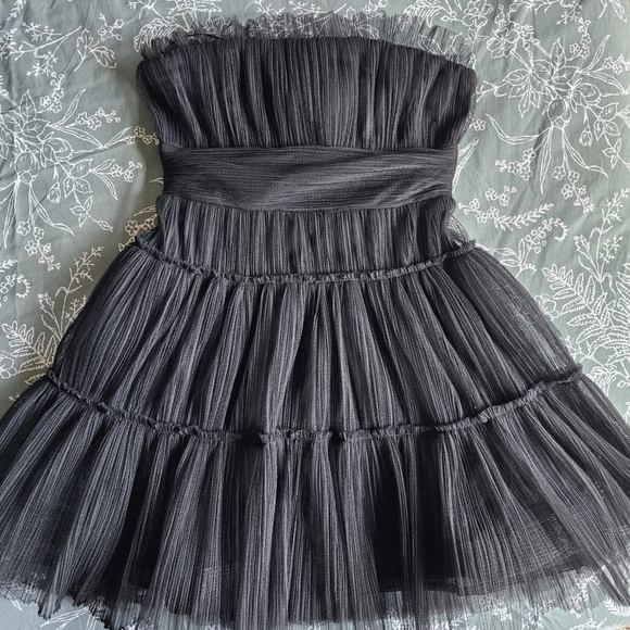 Crystal Sky Dresses & Skirts - Crystal Sky Black Strapless Tulle Dress